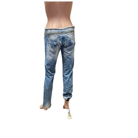 Met Crystal embellishments jeans